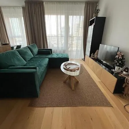 Apartament Beautiful In With Parking Bratysława