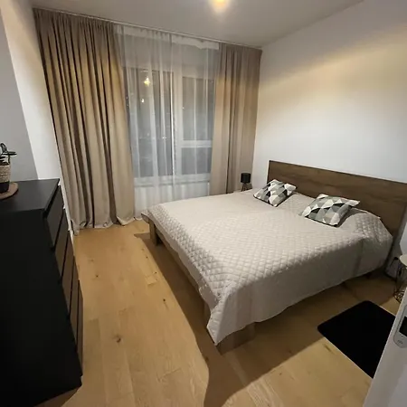 Beautiful In With Parking Apartament *