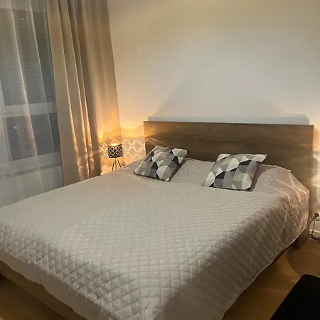Beautiful In With Parking Apartament